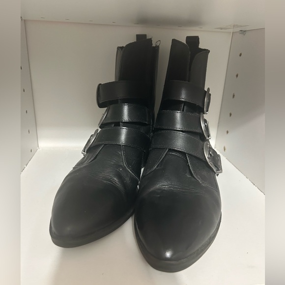 Steve Madden buckle boots size 9.5 - Picture 4 of 4